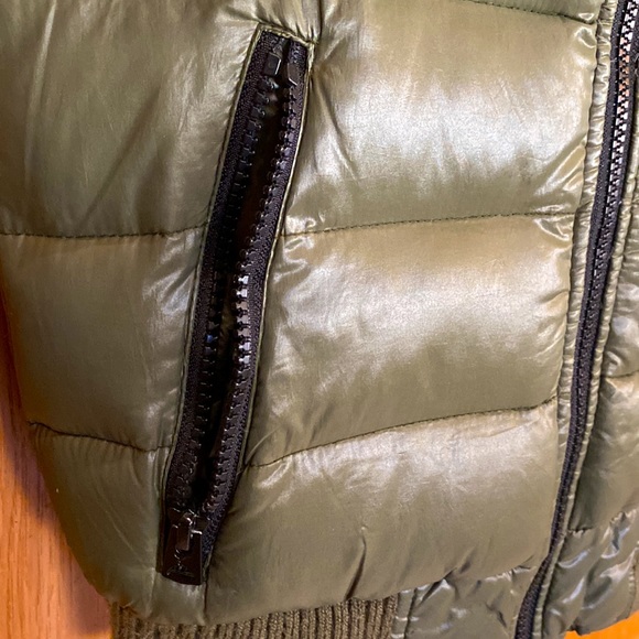 American Eagle down puffer vest - Picture 3 of 7